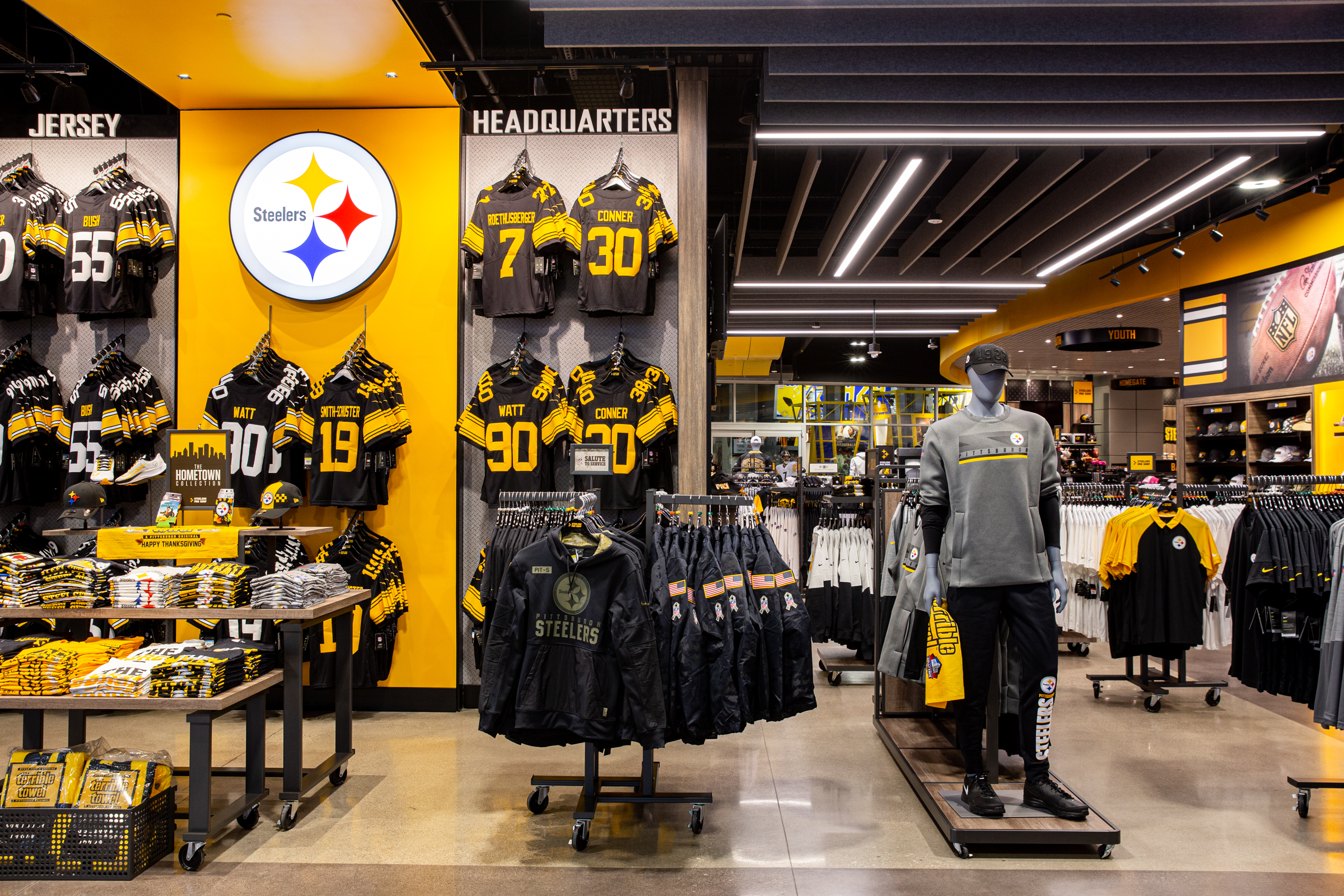 Fusion Specialties Store Design and Mannequin Solution for Pittsburgh  Steelers